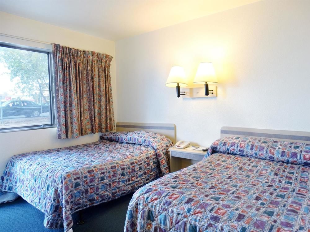 Hotel 6-kalispell, Mt 3*